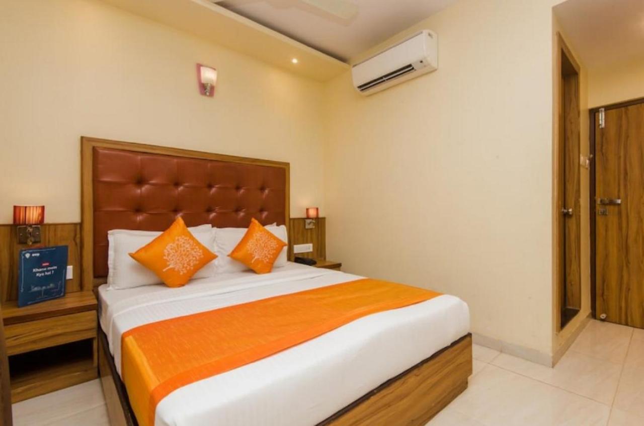 Aster Hotel Near Mumbai Airport Екстер'єр фото